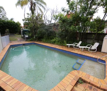 Spacious Unit In Nice Complex. - Photo 4