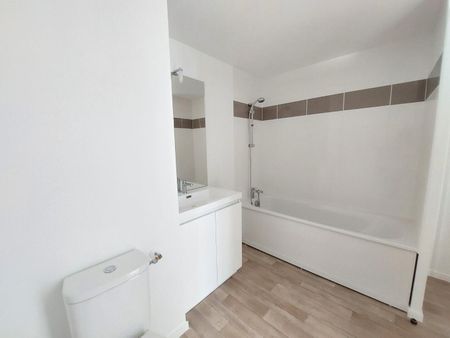 location Appartement T5 DE 138.1m² À BORDEAUX - Photo 2