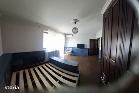 Apartament 3 camere de închiriat cu balcon - Fotografie 3