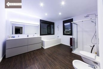 MODERN DETACHED LUXURY VILLA AVAILABLE FOR SHORT TERM RENTAL