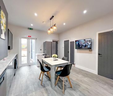 1 bedroom in a house share to rent - Photo 1