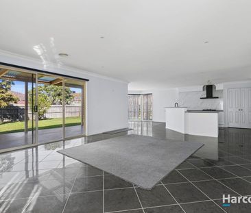 Spacious Family Living with Room for Everyone - Photo 1