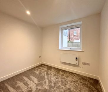 London Road, Old Basing, Basingstoke, RG24 - Photo 2