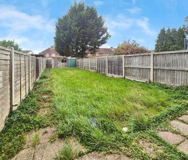 West Avenue, Chelmsford, CM1 - Photo 4