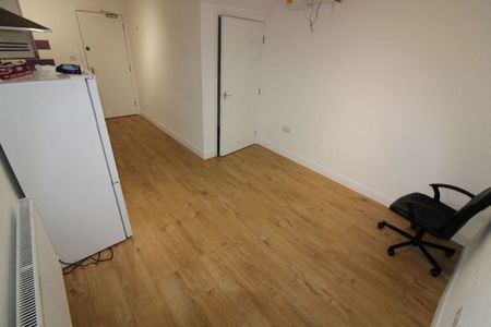 Brook Street Flat 1, PRESTON, Lancashire PR1 7DD - Photo 4