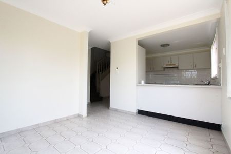 Immaculate 3 Bedroom Duplex in Quiet Location - Photo 3