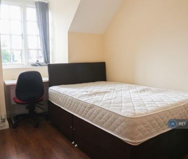 4 bedroom flat to rent - Photo 5