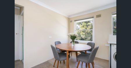 BEACHSIDE SPACIOUS APARTMENT! - Photo 2