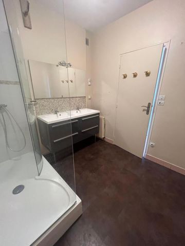 Location Appartement 4 pièces 94m² AMIENS 80080 - Photo 2