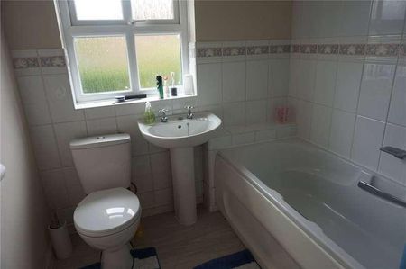 Withy Close, Romsey, Hampshire, SO51 - Photo 5