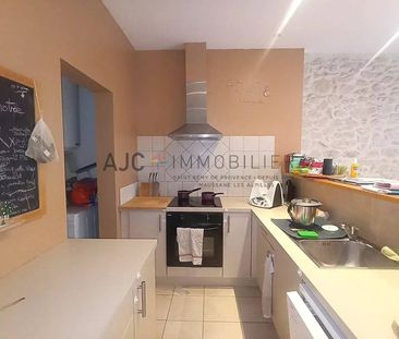 APPARTEMENT T2 + COUR - Photo 6