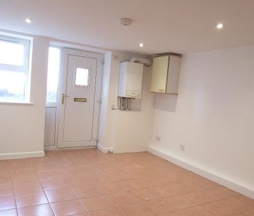 1 bedroom ground floor maisonette to rent - Photo 3