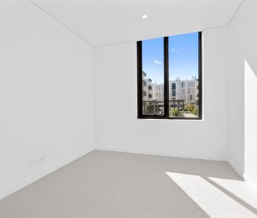 Babylon Brand New Family Living ! - Photo 1