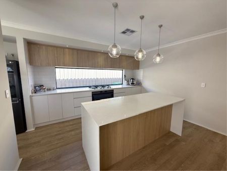 7 Glitter La, Mandogalup - Photo 3