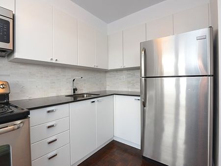 30 Hillsboro Avenue - Photo 3