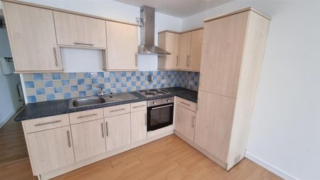 1 bedroom flat to rent - Photo 2