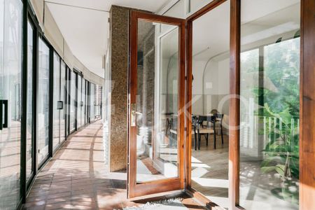 6 room luxury Apartment for rent in Barcelona, Spain - Photo 2