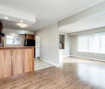 For Lease - 116 Mohawk Road, Hamilton, Ontario - Photo 2