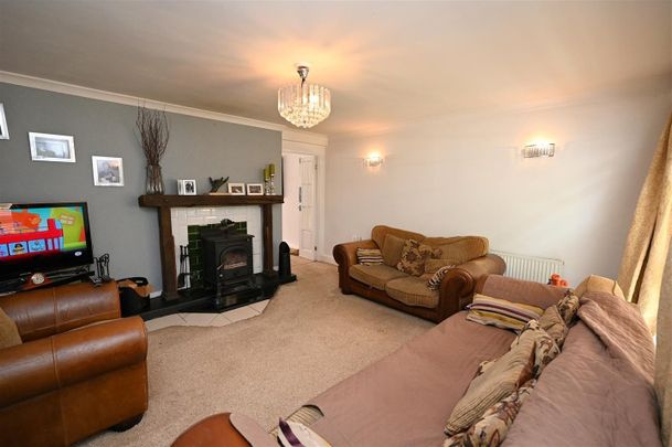 4 Bed Detached House, Christchurch Close, B15 - Photo 1