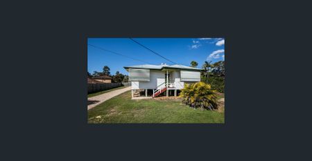 Charming Post War Home - Photo 3