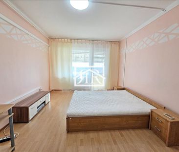 Kiadó jó állapotú panel lakás - Szeged - Fotó 6
