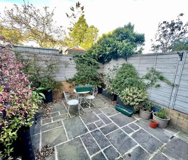 4 bedroom terraced house to rent - Photo 6