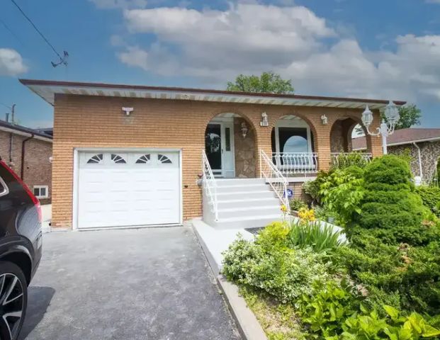 510 Queen Victoria Drive | 510 Queen Victoria Drive, Hamilton - Photo 1