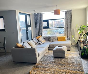 Room in a Shared Flat, Lydia Ann Street, L1 - Photo 3