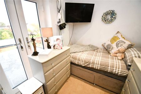 Cornfield Close, CH66 2YU, Ellesmere Port - Photo 3