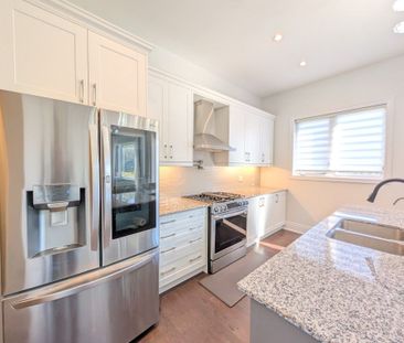 For Lease - 192 Sunset Vista Court, Aurora, Ontario - Photo 6