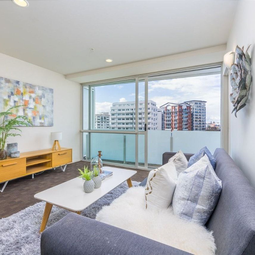 Elevated City Centre Two-Bed - Photo 1