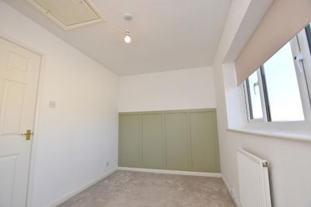 2 bedroom semi-detached house to rent - Photo 4