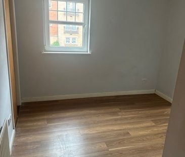 3 Bed Flat, Pleasance Street, G43 - Photo 3