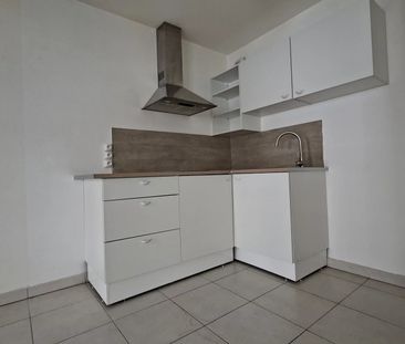 Location Appartement 2 pièces 48m² NICE 06000 - Photo 2