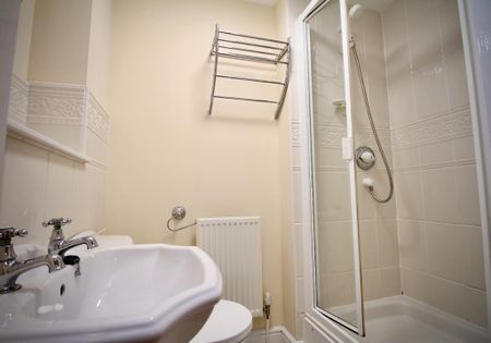 2 bedroom flat to rent - Photo 3