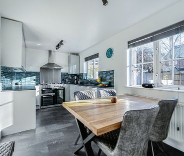 3 bedroom terraced house to rent - Photo 4