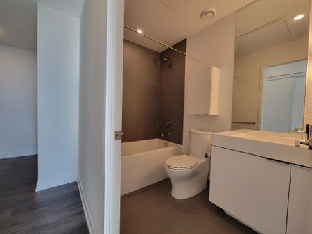 For Lease - 33 Helendale Avenue Unit# 918, Toronto, Ontario - Photo 5