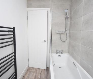 2 bedroom semi-detached bungalow to rent - Photo 6