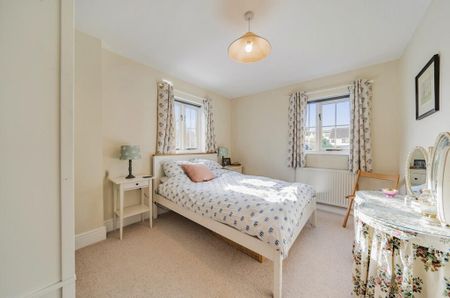 4 bedroom detached house to rent - Photo 5