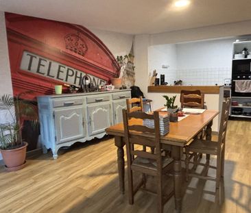 Location Appartement 3 pièces 68m² CHARLIEU 42190 - Photo 1