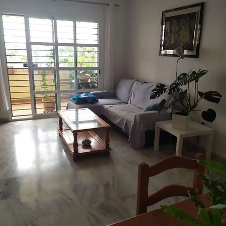 Alquiler de piso en Calle Montemar - Photo 2