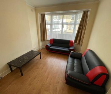 4 bedroom terraced house to rent - Photo 4