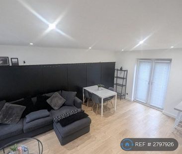 3 bedroom end of terrace house to rent - Photo 1