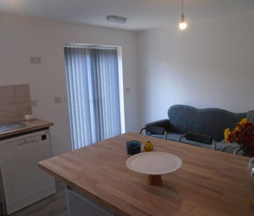 5 bedroom house to rent - Photo 1