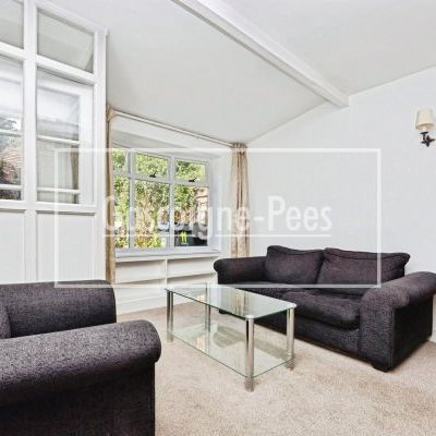 Town Centre Farnham - Photo 1