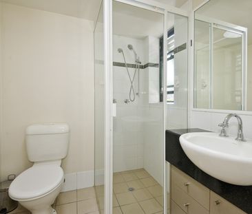 8/31-33 Helen Street, Teneriffe QLD 4005 - Apartment For Rent | Domain - Photo 6