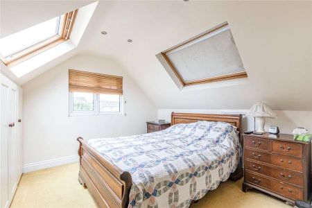 4 bedroom detached house to rent - Photo 3