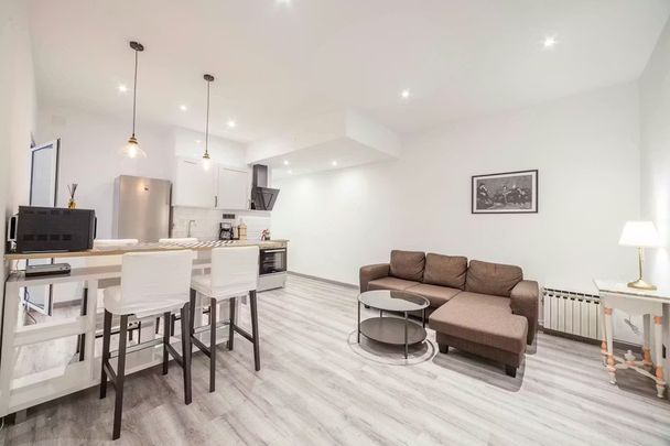 Carrer de Tamarit, Barcelona, Catalonia 08015 - Photo 1