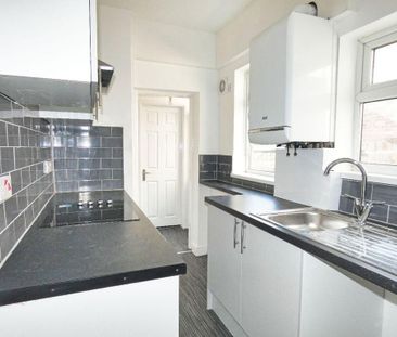 3 bedroom terraced house to rent - Photo 3