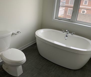 For Lease - 67 Fiesta Way Unit# 1, Whitby, Ontario - Photo 6